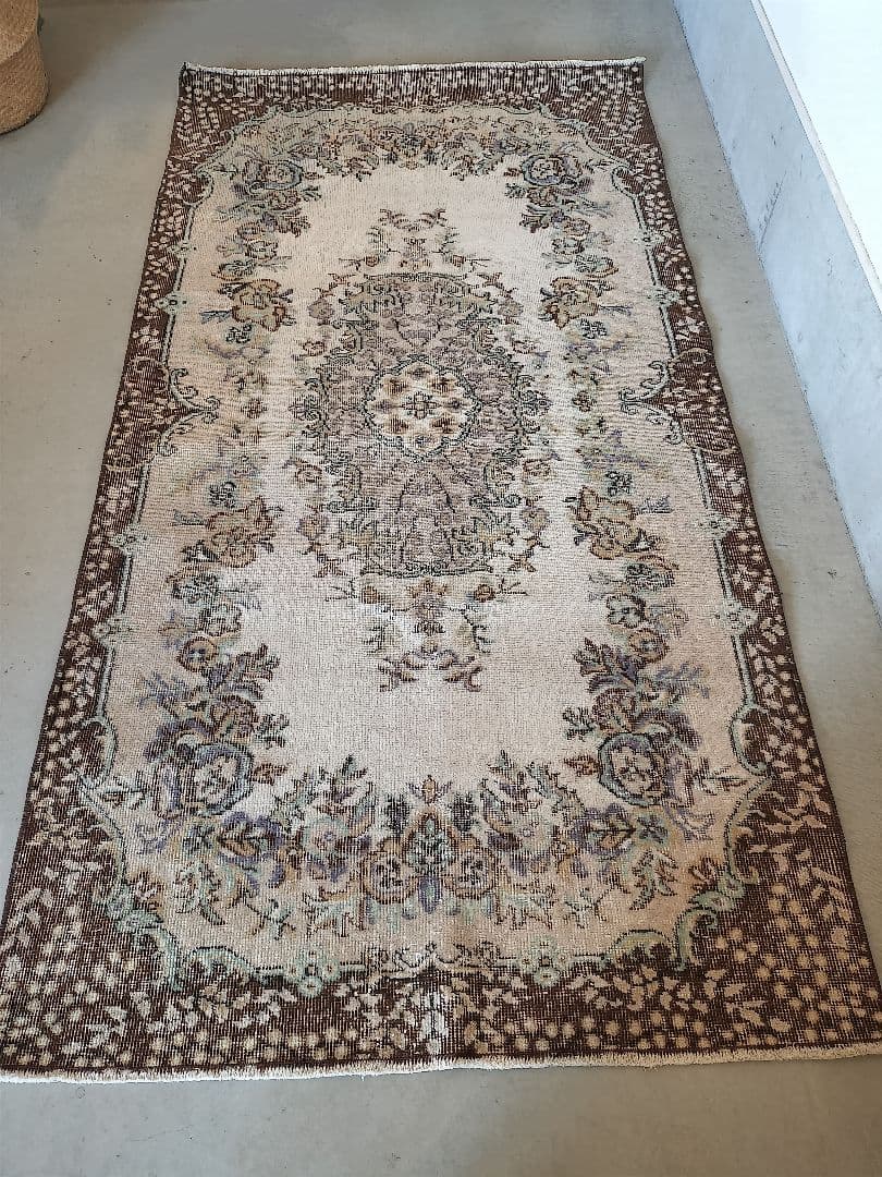 ベージュとブラウンにグレイッシュパープル　トルコラグ　石田ゆり子さんNo.719