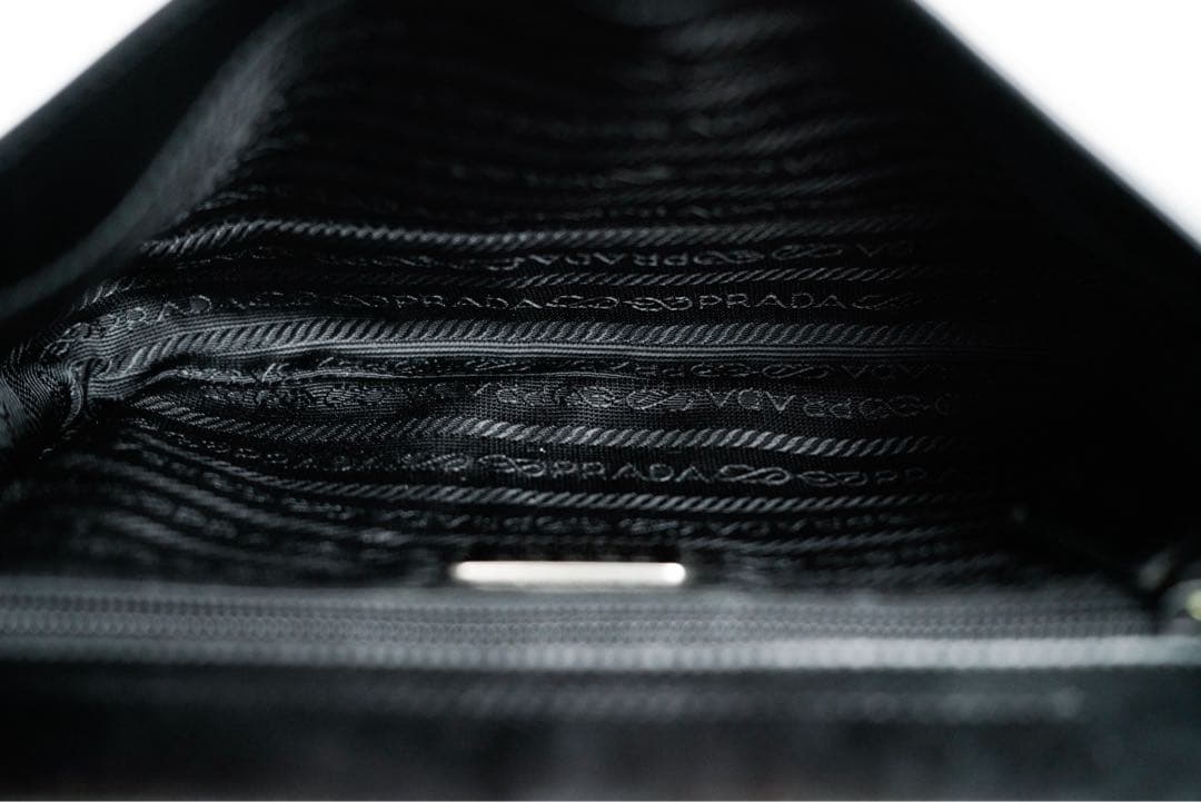 けふ　90's PRADA archive leather bag