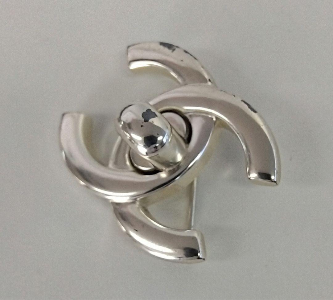 APX03 シャネル 極美品 ターンロック ココマークブローチ 箱付き