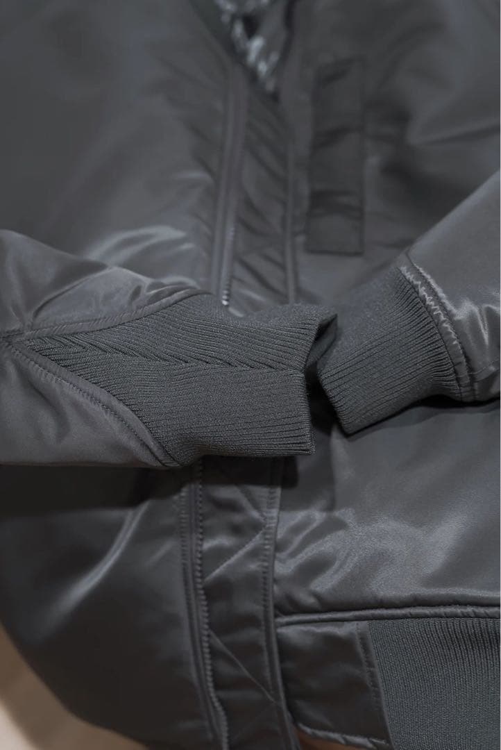 新品 XL ユニクロ +J ハイブリッドダウンオーバーサイズ MA-1 25aw