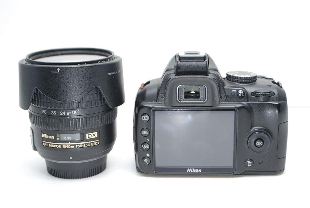 ⭐︎Nikon D3000⭐︎ダブルレンズセット美品 軽量アンドコンパクト