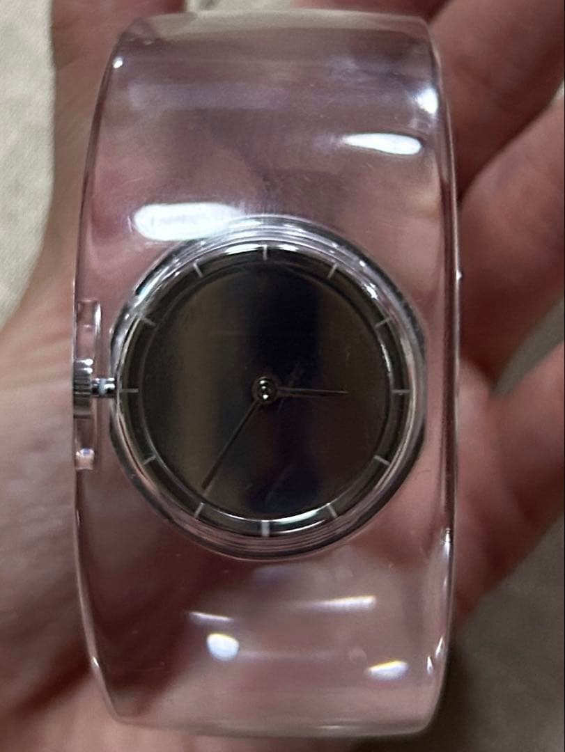 イッセイミヤケ 腕時計 ISSEY MIYAKE クリアバングル時計