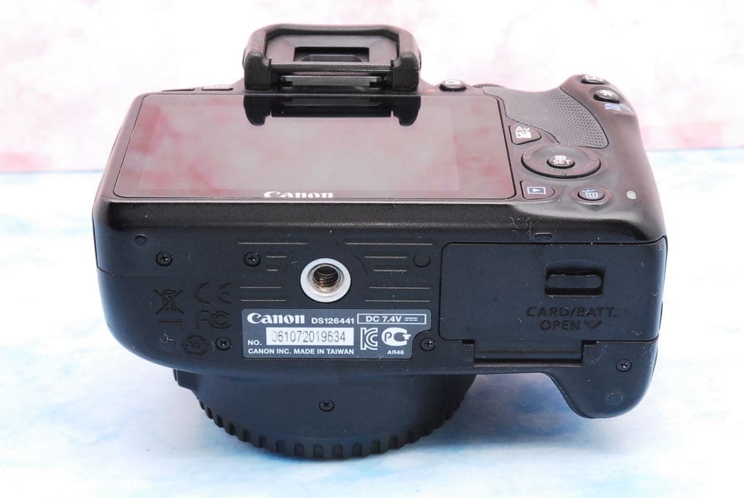 Canon Kiss X7◎一眼レフカメラ◎小型＆軽量で持ち運びラクラク♪