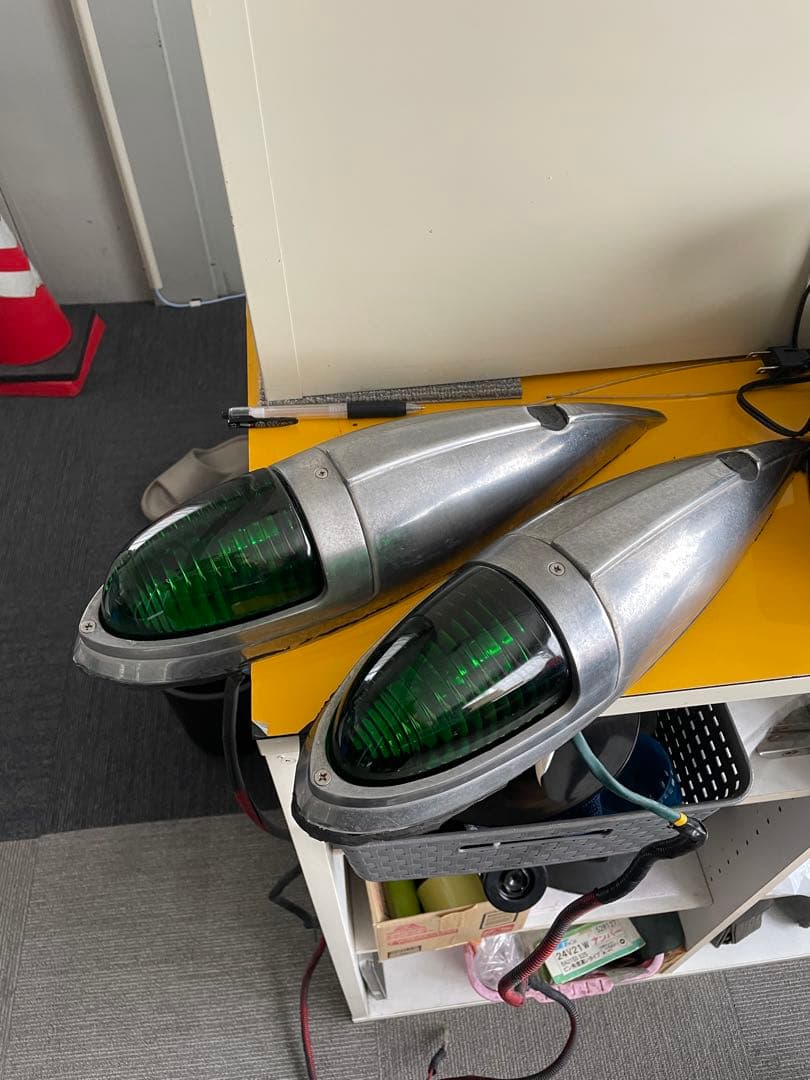 ナマズランプ　デコトラ　アートトラック