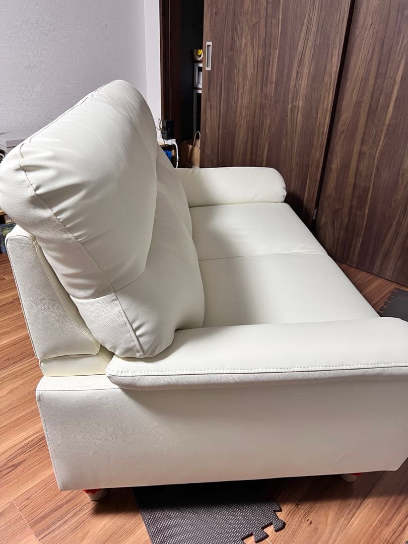 ニトリ 合成皮革 2人掛けソファ