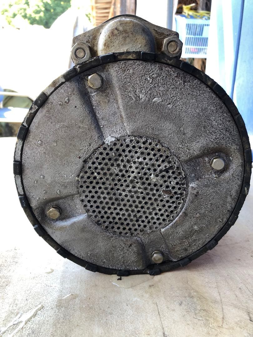 ステンレス製ウォーターポンプ。EBARA PUMP