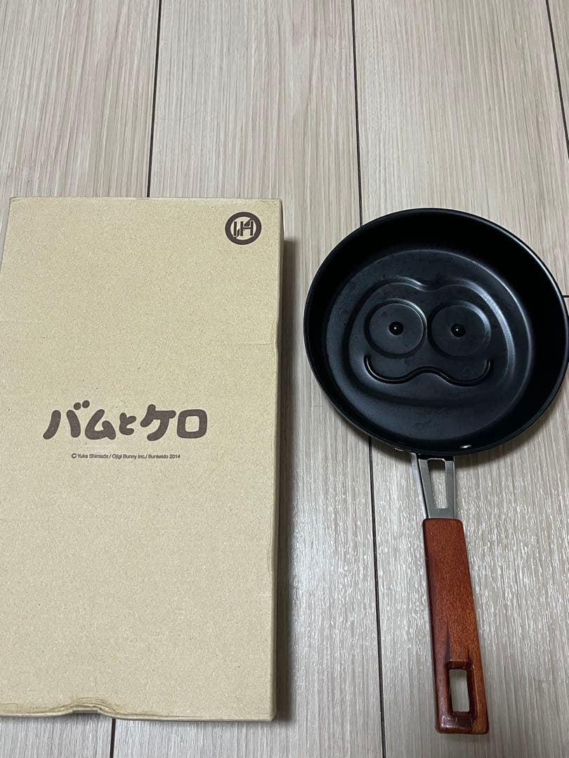 バムとケロ フライパン 黒