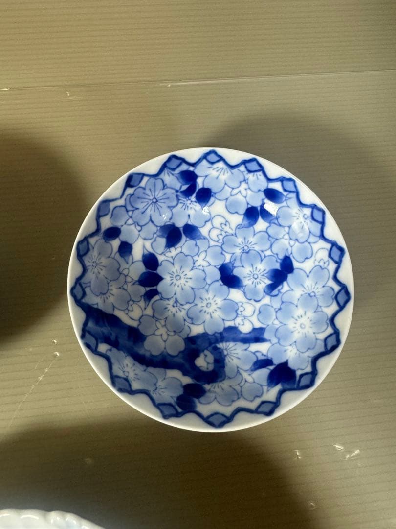 2618 深川製磁　牡丹型鉢1客　梅文鉢2客　未使用