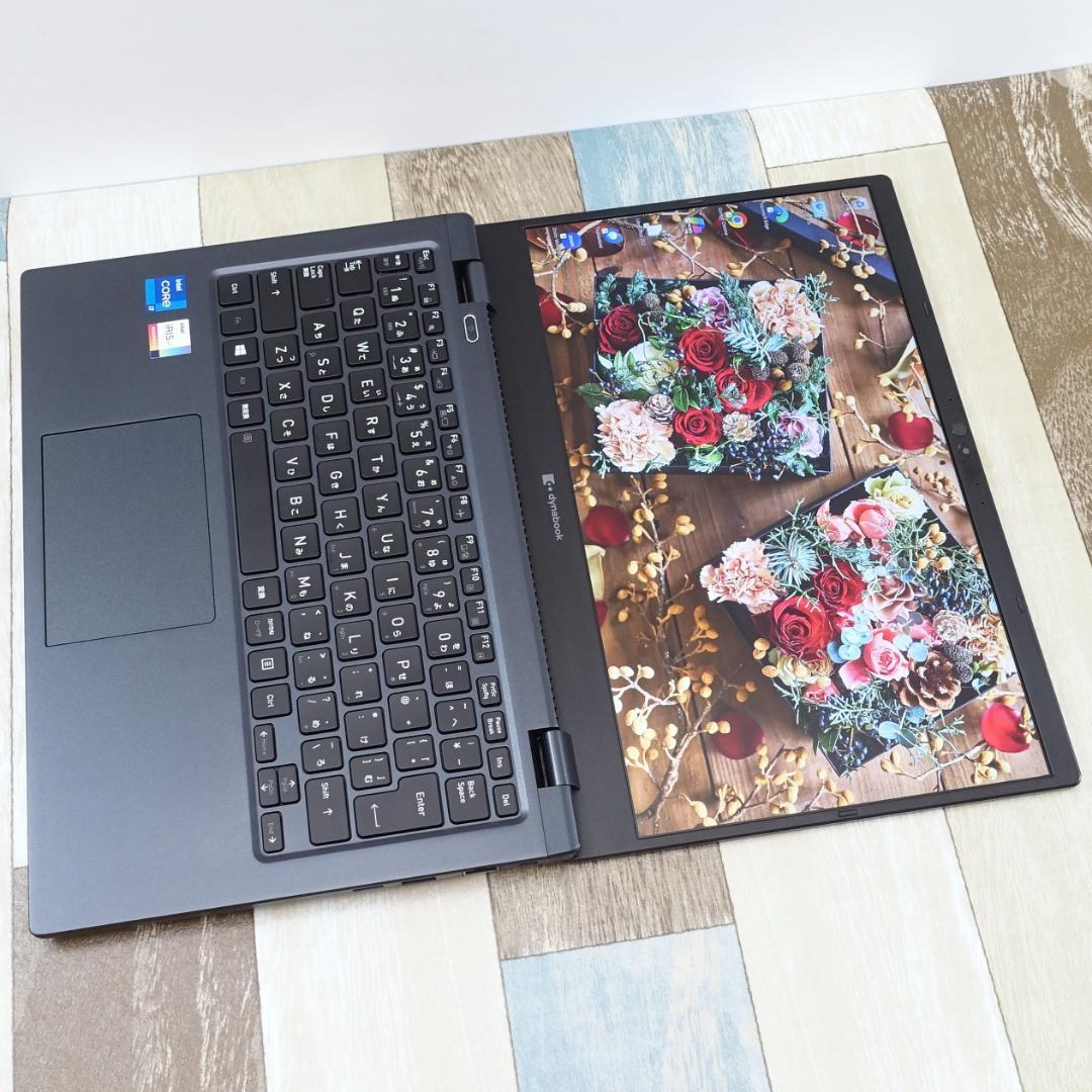 最新モデルと同じデザインで美品の超軽量神速モバイル✨第１１世代コアｉ７✨フルＨＤ