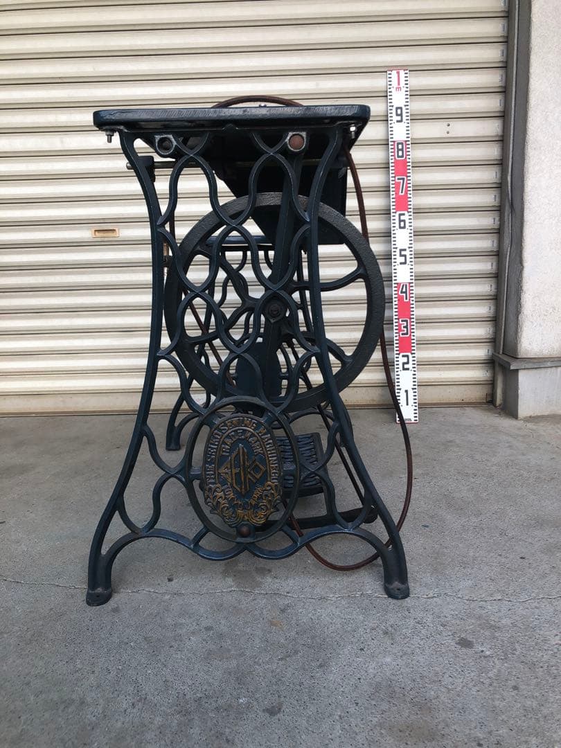 SEIKO 鋳物台　アンティーク　オブジェ　セイコー　ミシン鉄脚