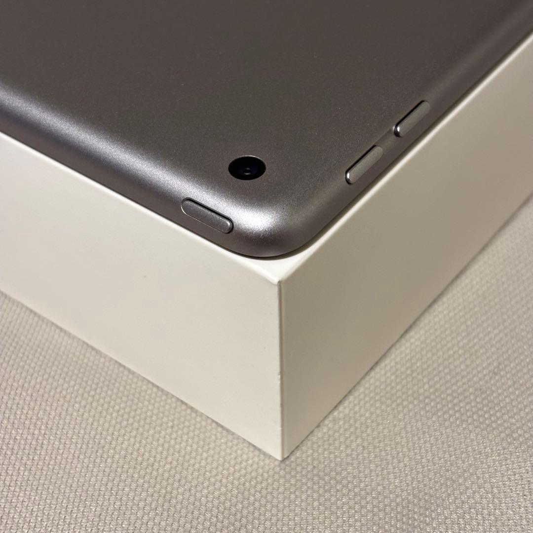 iPad第6世代32GBWi-Fiバッテリー88%希少iOS13.7付属品未使用
