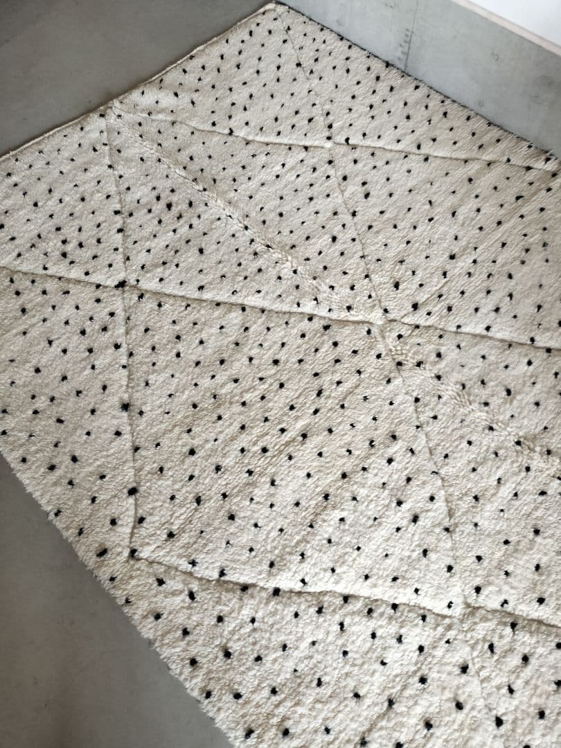 新品/人気/アイボリーベース黒ドット平織りダイヤ柄ベニワレン　No.572