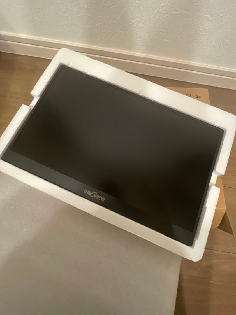 InnoView 15.6インチ モバイルモニター
