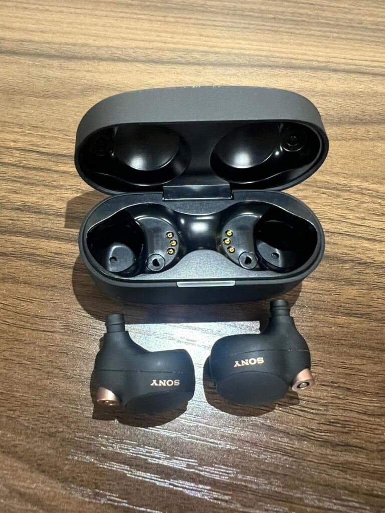 美品 Sony WF-1000XM4 ワイヤレスイヤホン ノイズキャンセリング