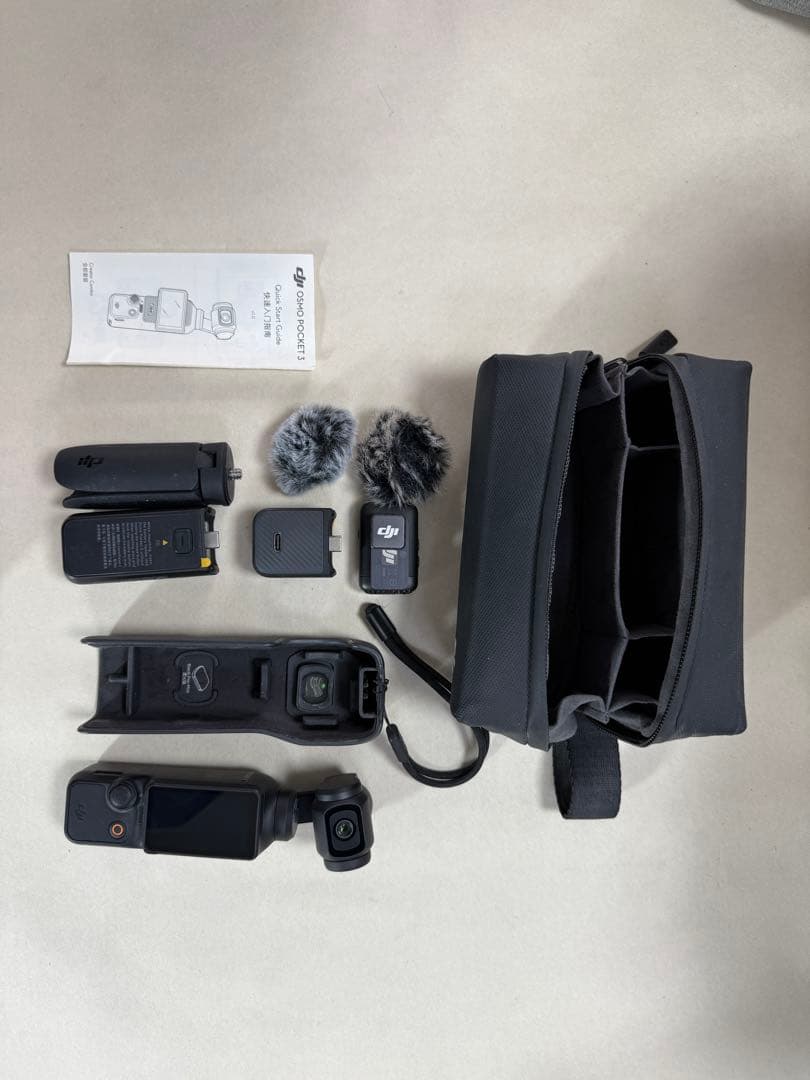 美品　DJI カメラ Osmo Pocket 3 クリエイターコンボ