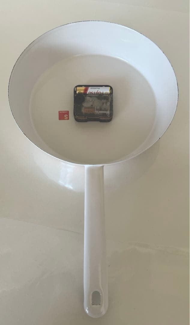 イマンオデットフライパン時計