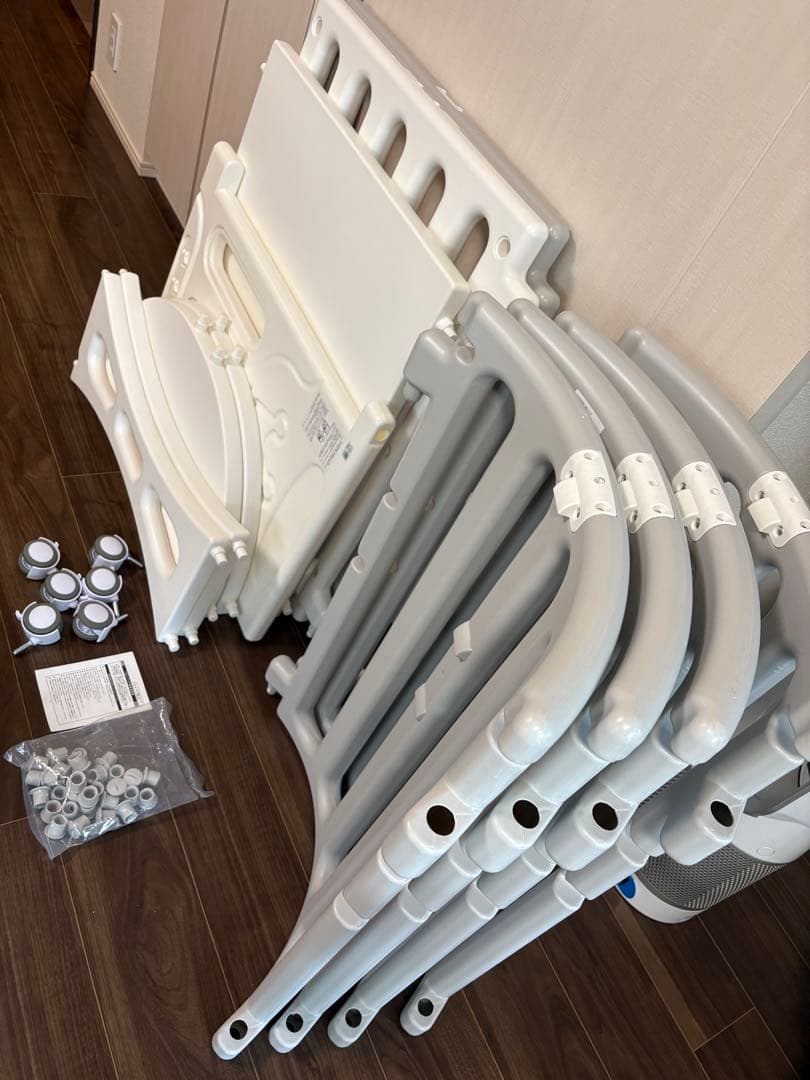 11月末まで緊急値下げ！！enne 多機能ベビーベッド ・サークルマット付き