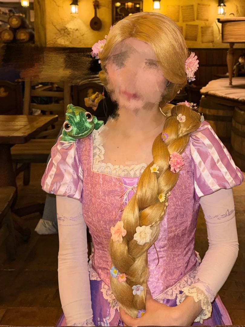 年末限定値下げ！ラプンツェル風ウィッグ/軽量・950g/光るウィッグ