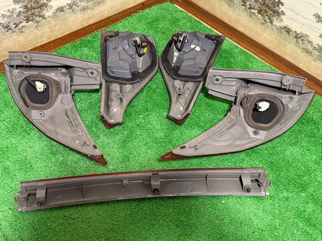 トヨタ エスティマACR50 ￼中期　テールライト