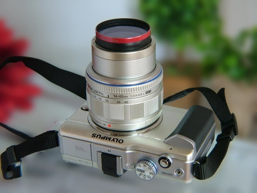 OLYMPUS EPL-1　　　M.ZUIKO 14-42mmシルバー