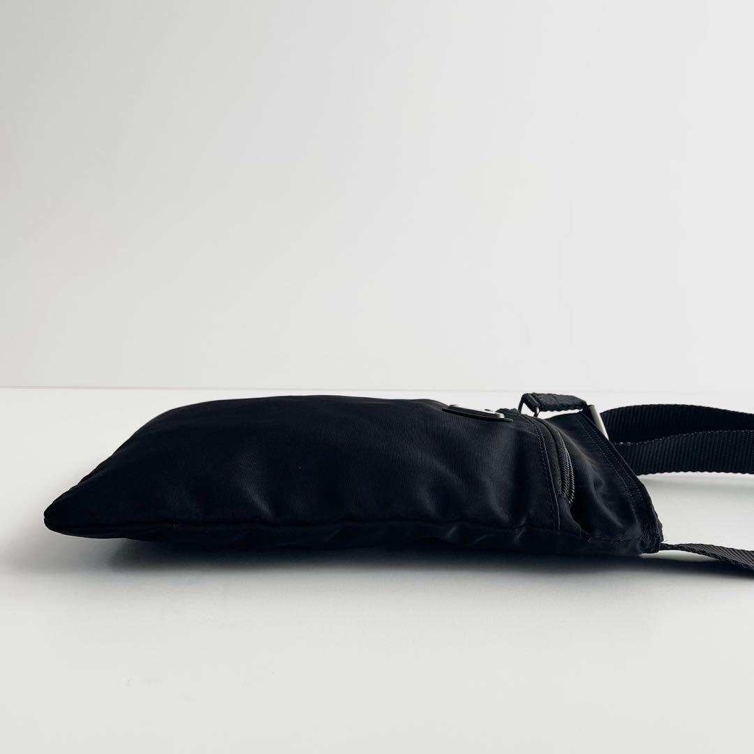 【訳あり極美品】PRADA プラダ ショルダーバッグ サコッシュ ナイロン 黒