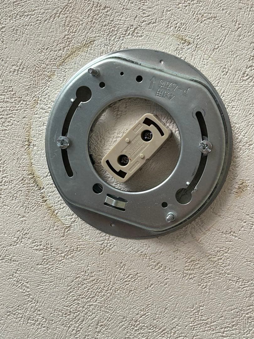 フラワー型シャンデリア 6灯 ホワイト