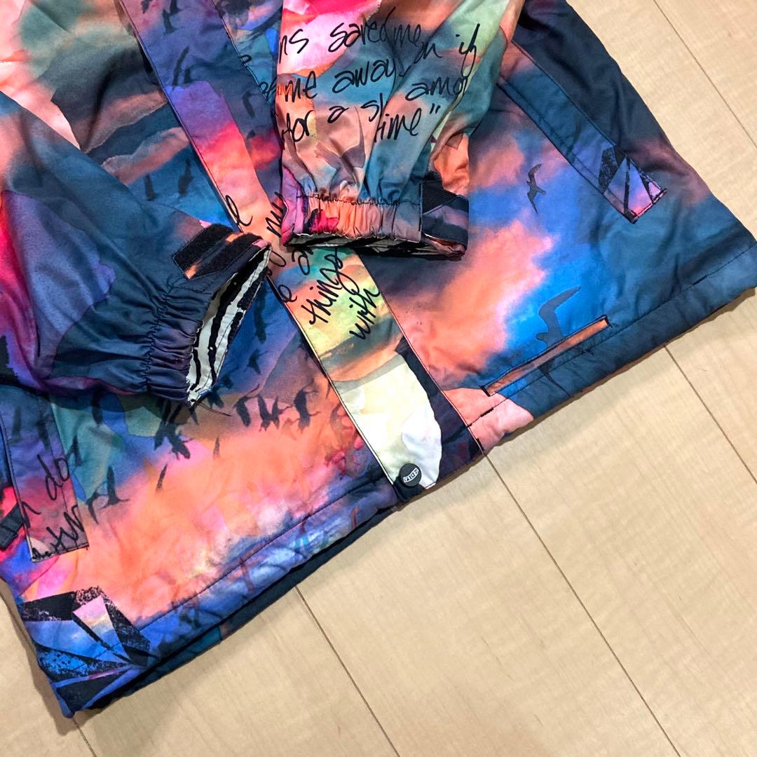 美品✨VOLCOM レディース スノーボードウェア Mサイズ レディース 花柄