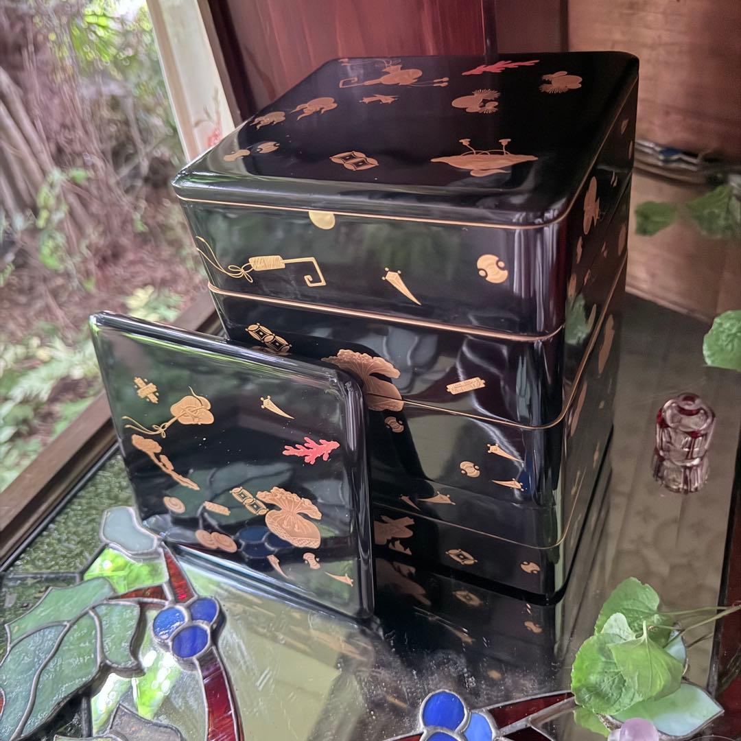 超限定1月23日20時迄‼️JAPAN『図替り宝尽くし』蒔絵梨地四段重台座付木箱入