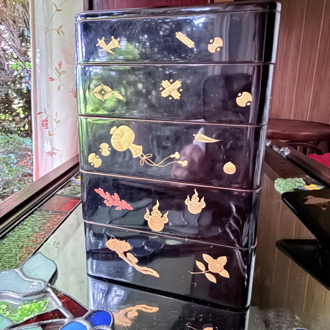 超限定1月23日20時迄‼️JAPAN『図替り宝尽くし』蒔絵梨地四段重台座付木箱入