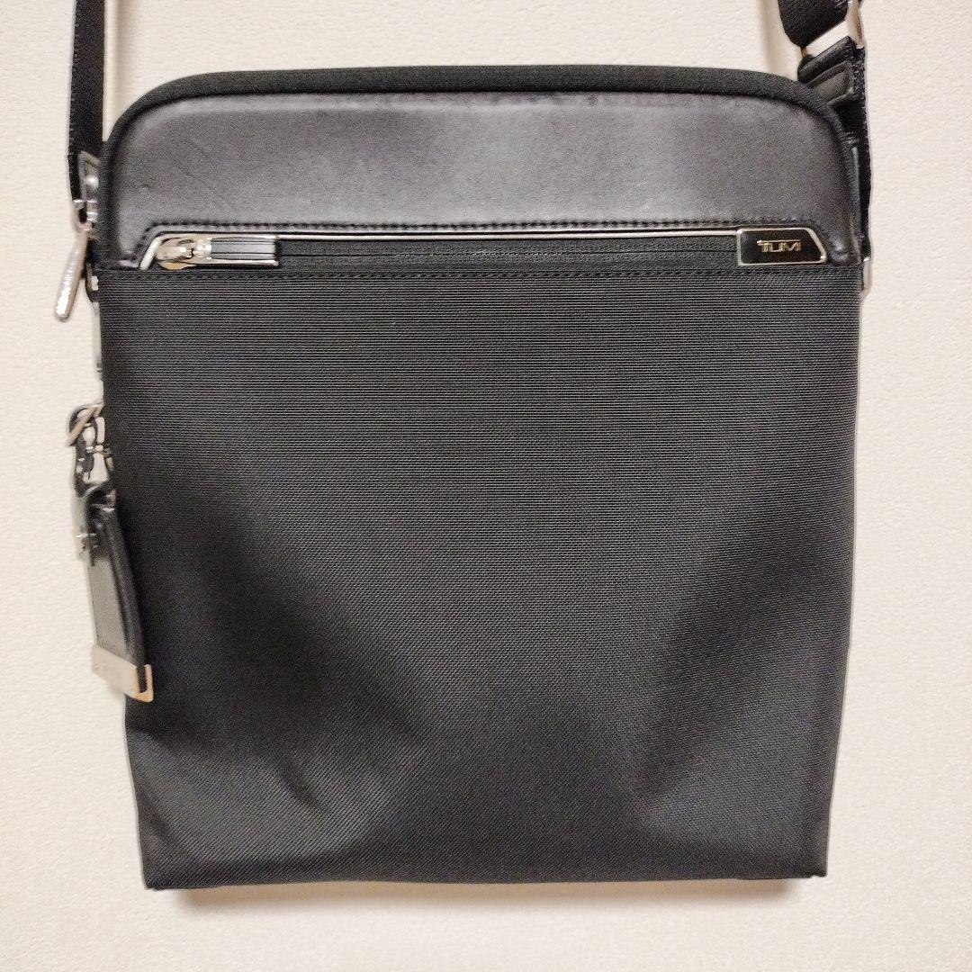【新品】TUMI ショルダーバッグ　ブラック