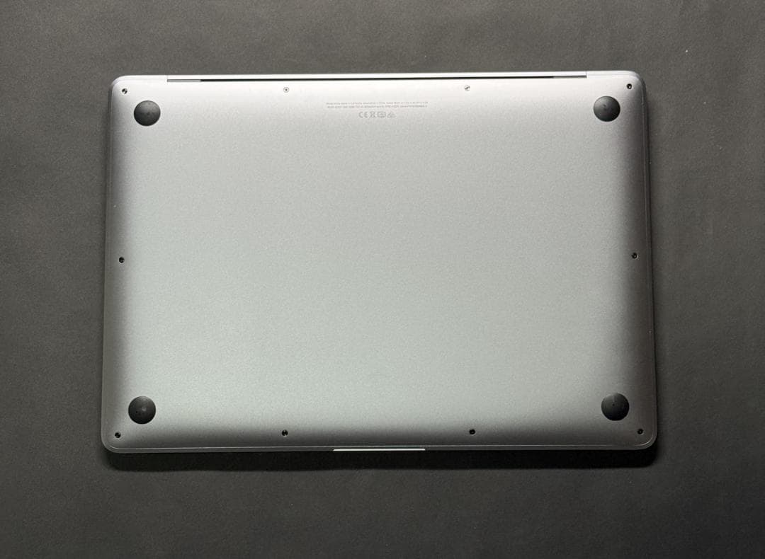 MacBook Air 13インチ　スペーグレイ