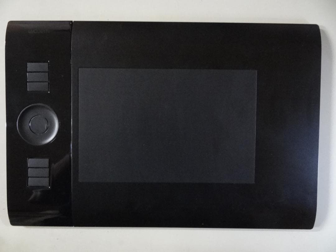 液タブ・ペンタブ intuos4(Special Edition) PTK-440/K4