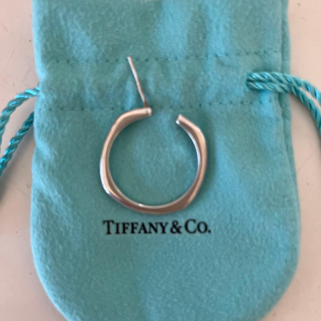 Tiffany & Co. シルバーフープピアス片耳