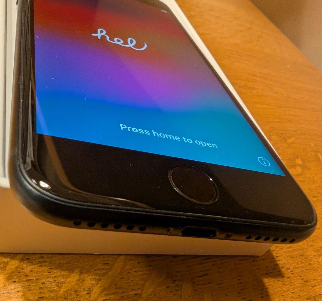 Apple iPhone SE 第3世代 ミッドナイト 全付属品あり