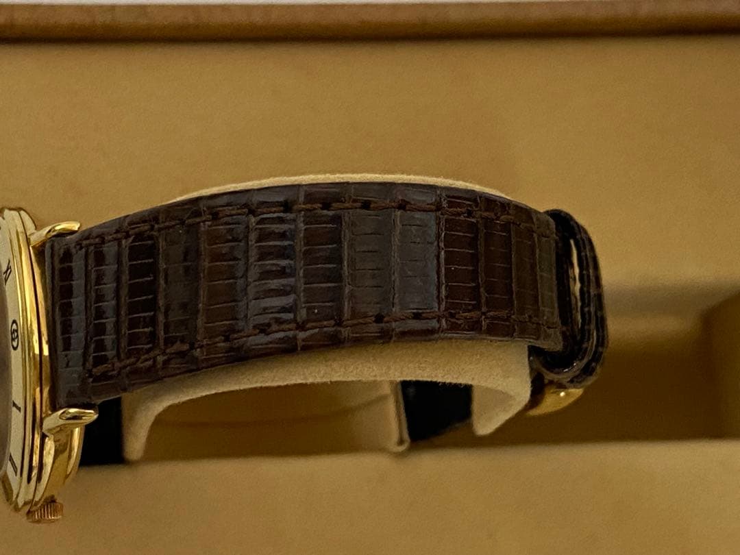 電池交換済み　GUCCI　グッチ　3000L　クオーツ　レディース時計