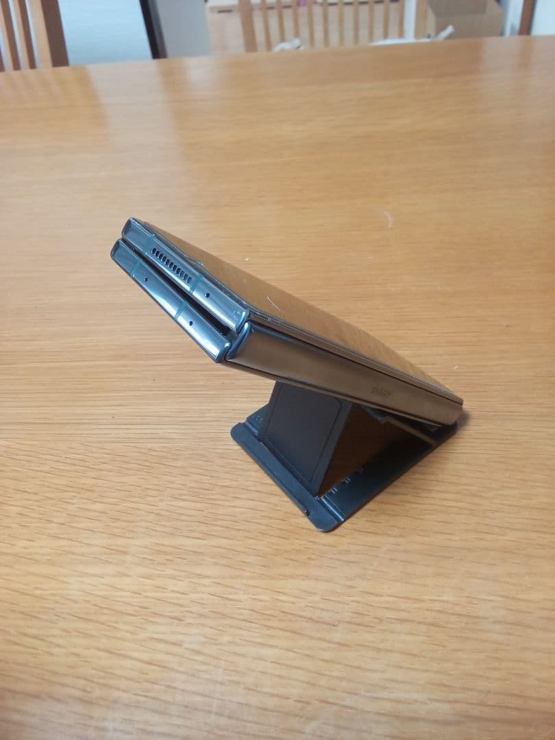 Samsung Galaxy Z Fold ４本体