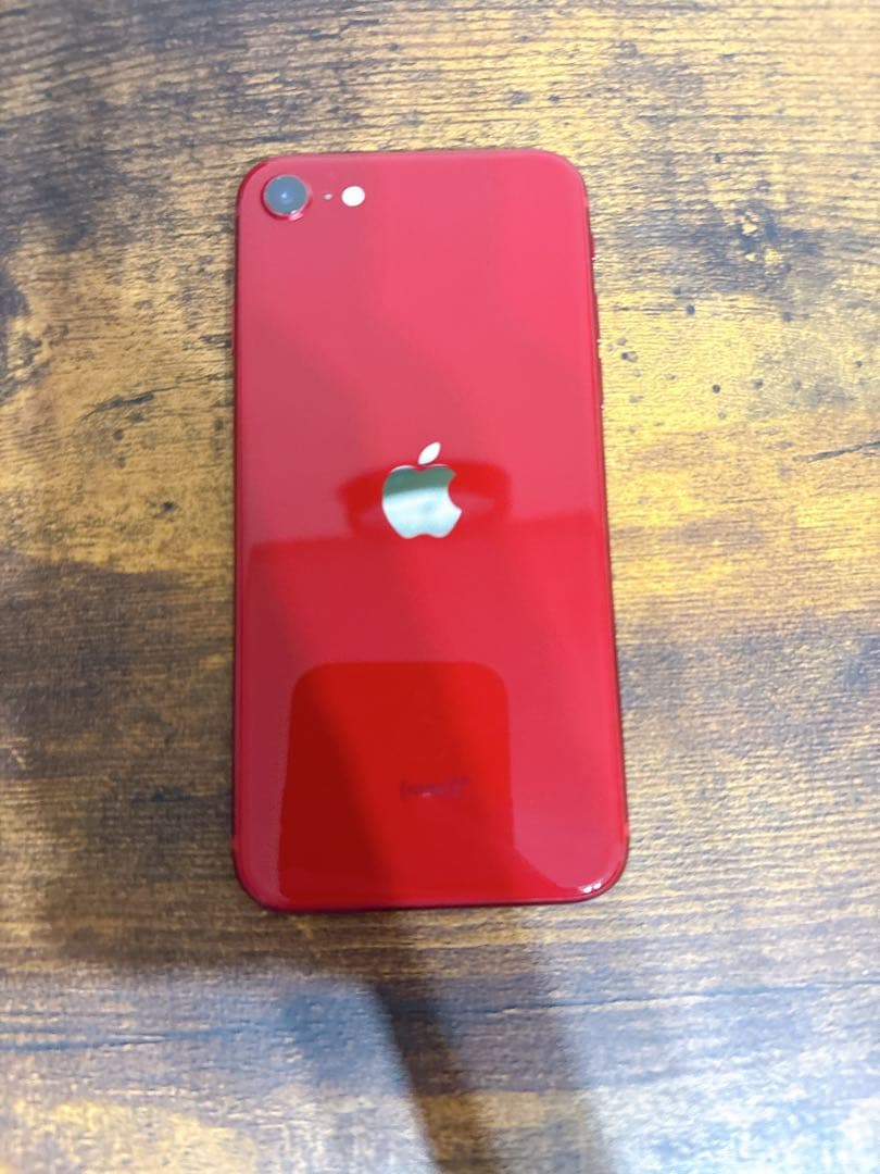 iPhone se3 本体　64GB レッド
