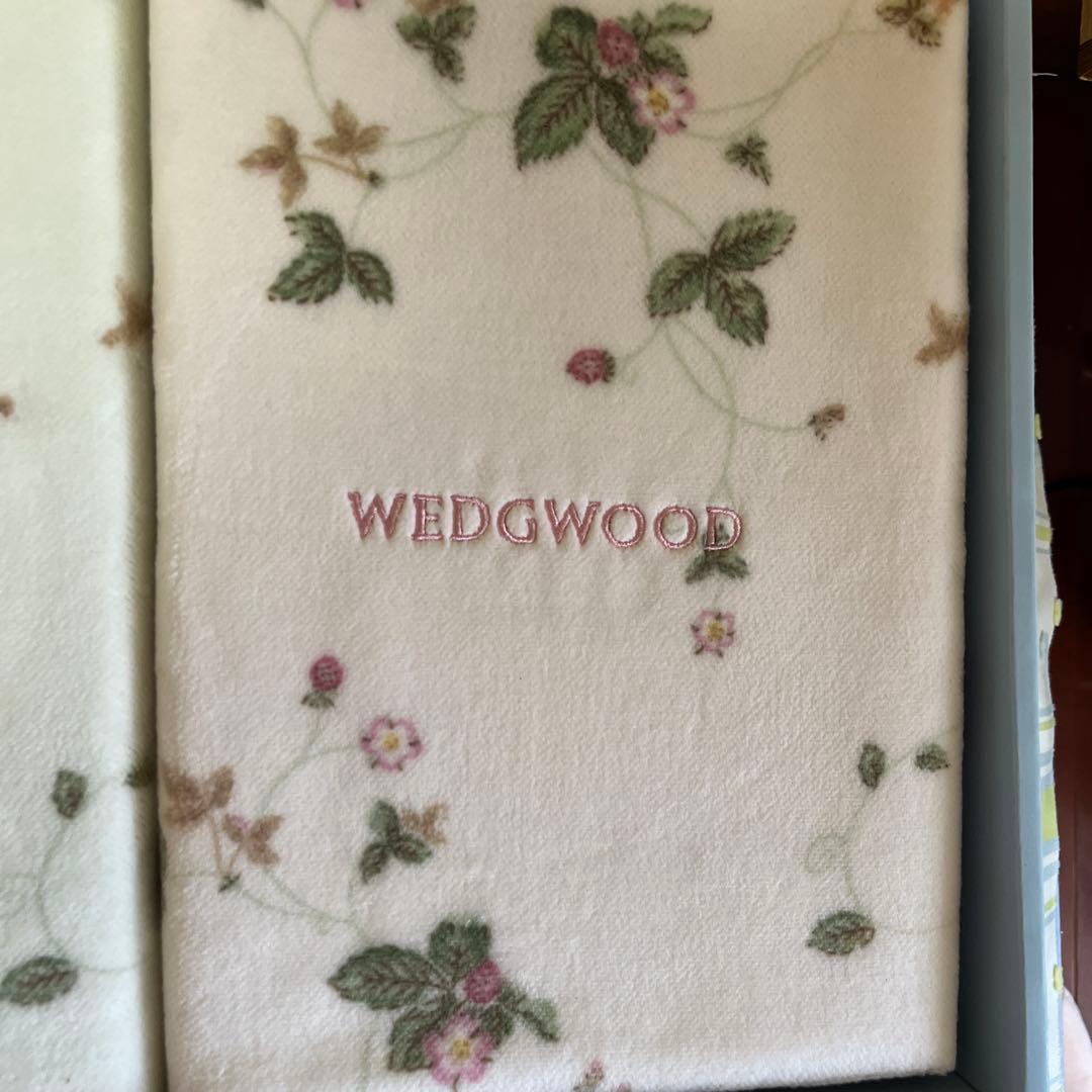 ウェッジウッド　ストロベリー綿毛布