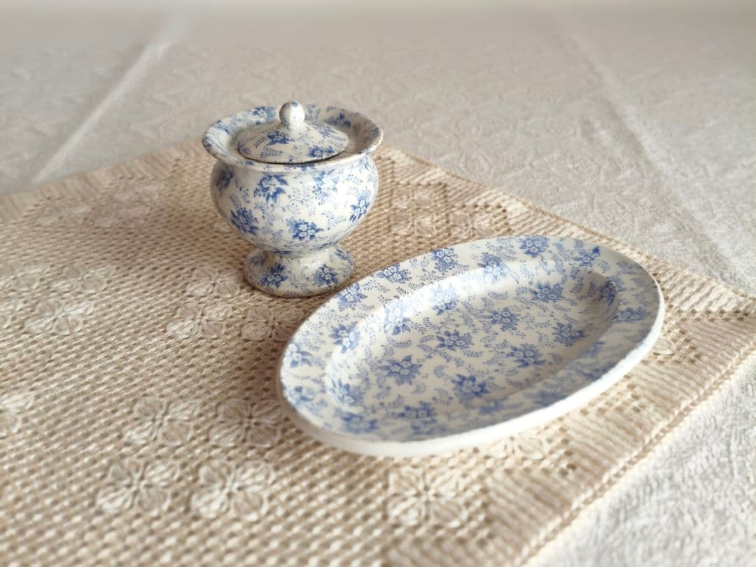 * antique mini ❀ 小さなお花柄 蓋付き ポット