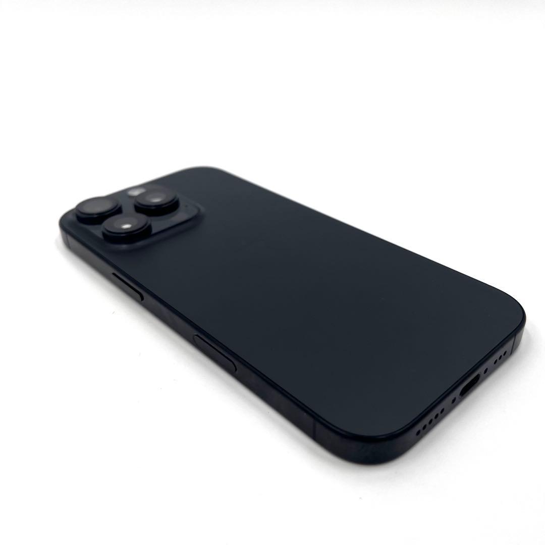 【ほぼ未使用】 iPhone 16 Pro ブラックチタン SIMフリー