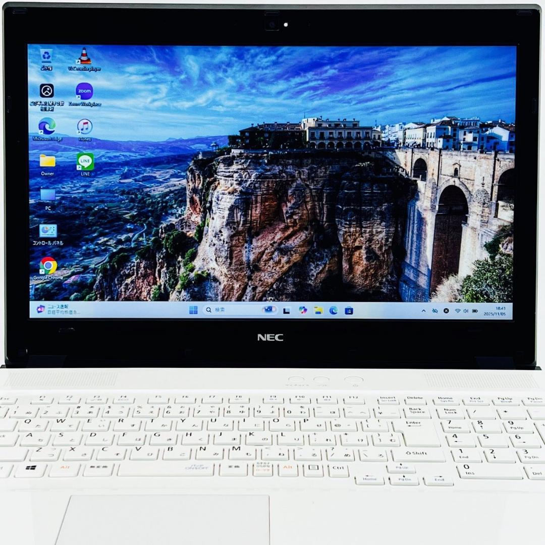 Core i7 32GB ノートパソコン Windows11 オフィス付き