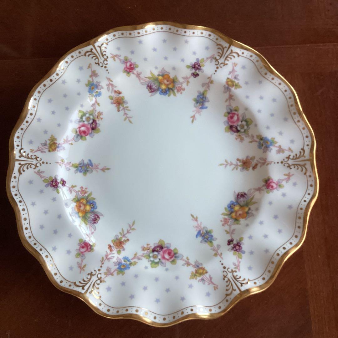 《ロイヤルクラウンダービー　ロイヤルアントワネット》ディナープレート2枚セット