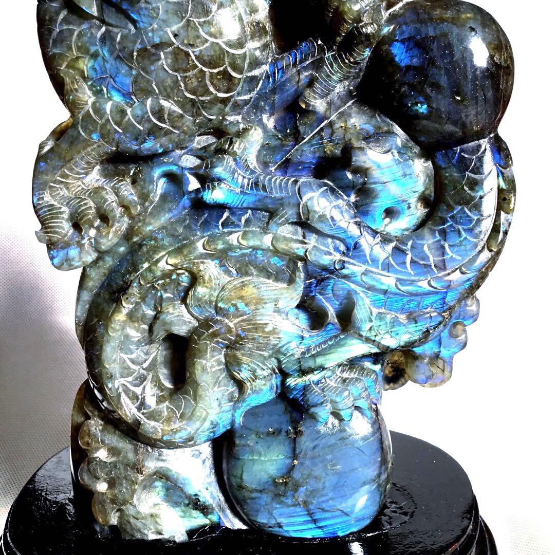 龍彫刻置物　縁起物　天然石　最高品質ラブラドライト　パワーストーン　1点限定