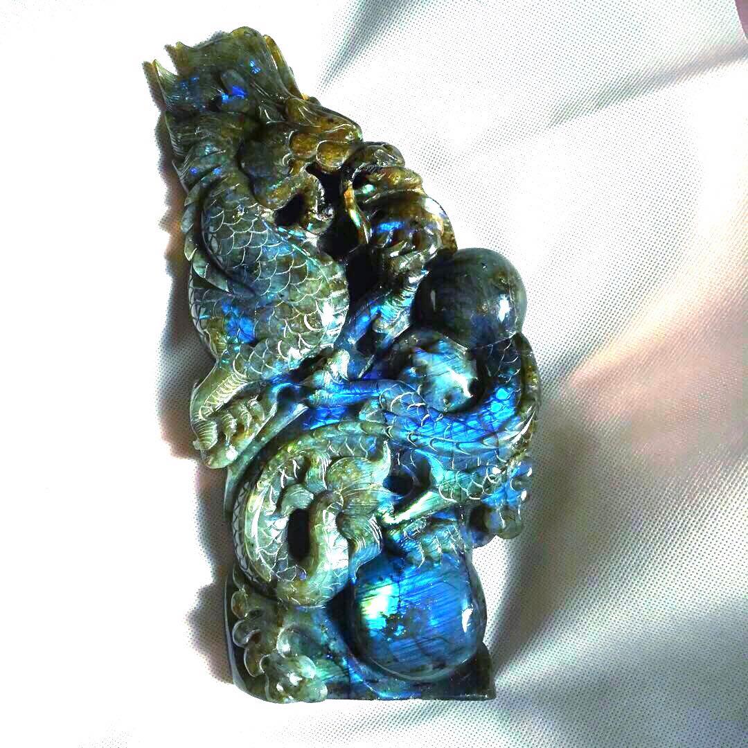 龍彫刻置物　縁起物　天然石　最高品質ラブラドライト　パワーストーン　1点限定