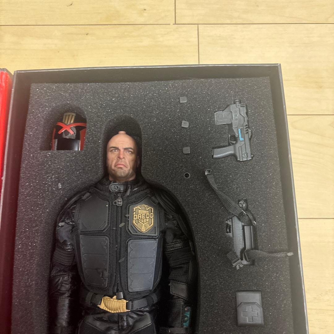ジャッジ・ドレッド カール・アーバン 1/6 フィギュア
