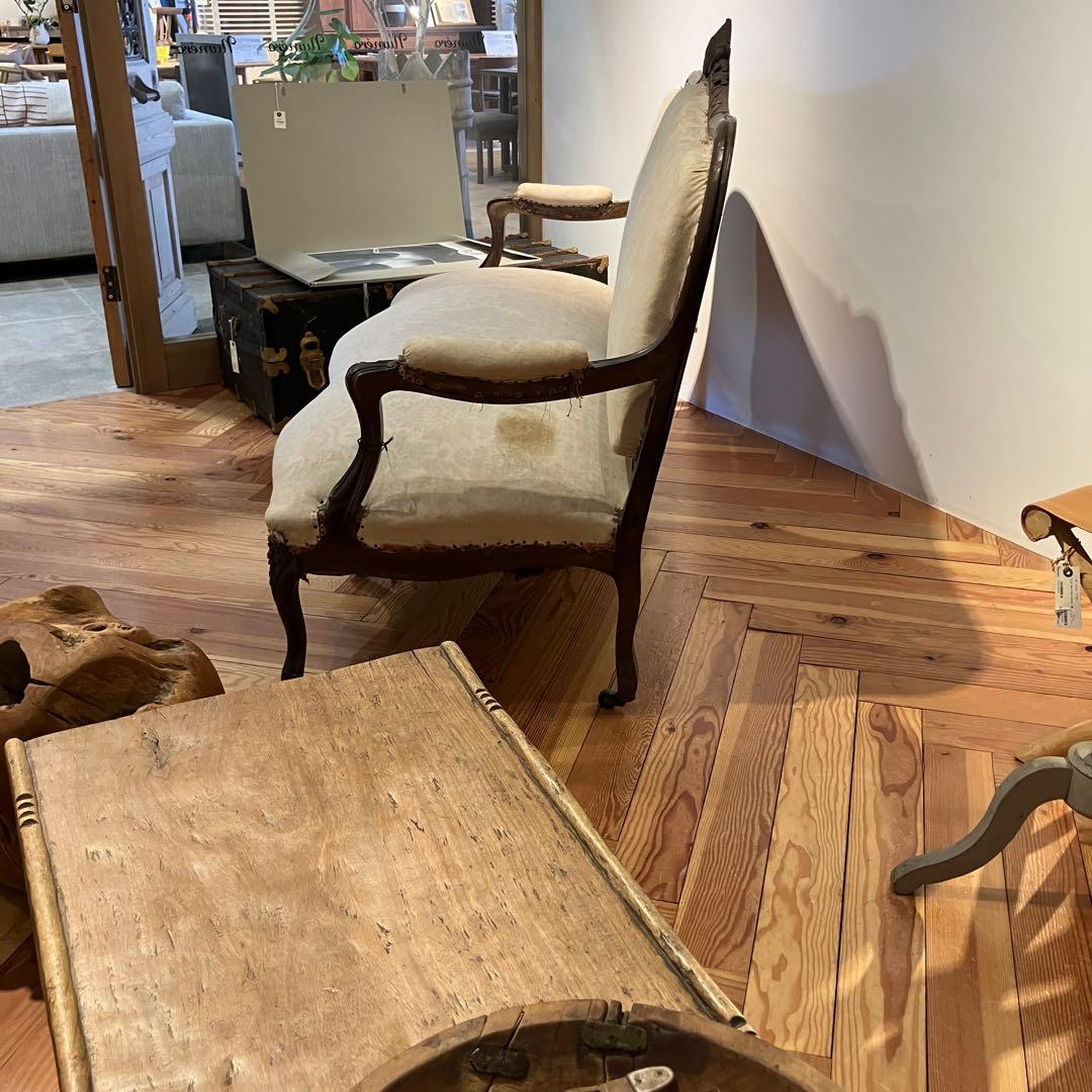 アンティークソファ　フランス　猫脚キャスター