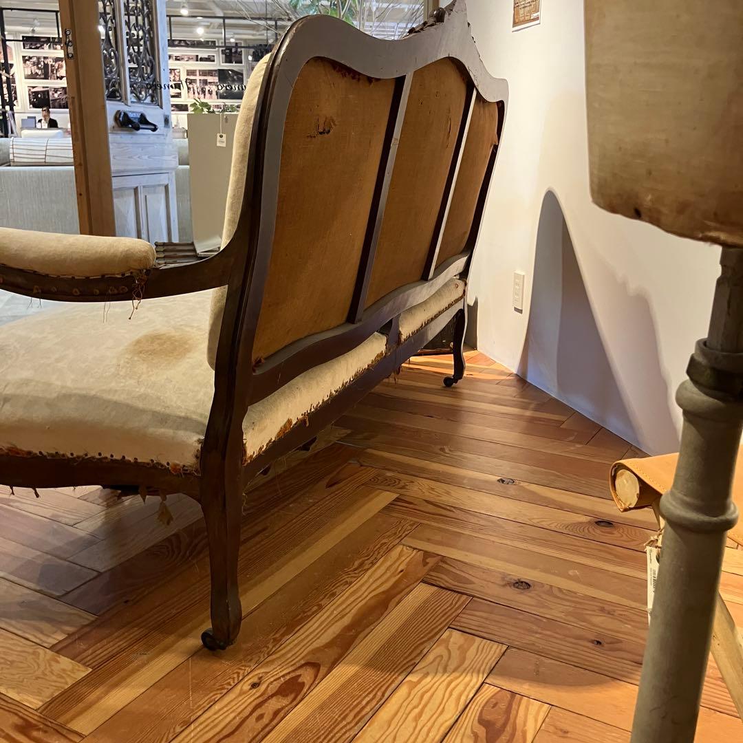 アンティークソファ　フランス　猫脚キャスター