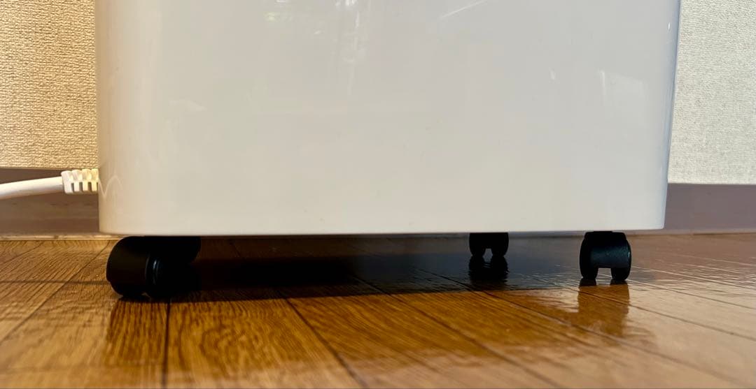 期間限定値下げ2月9日迄タンスのゲン　コンプレッサー式除湿機