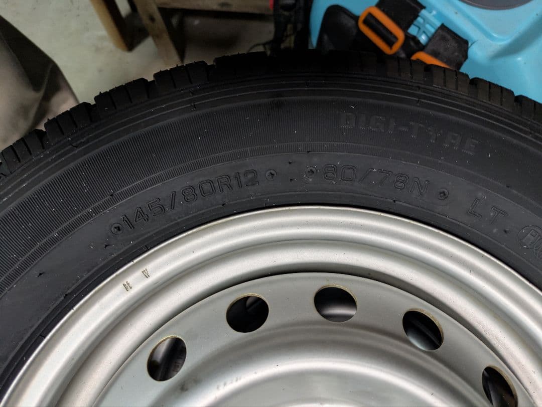 軽トラック新品普通タイヤ25年製ダンロップ12インチ タイヤ・ホイール4本セット