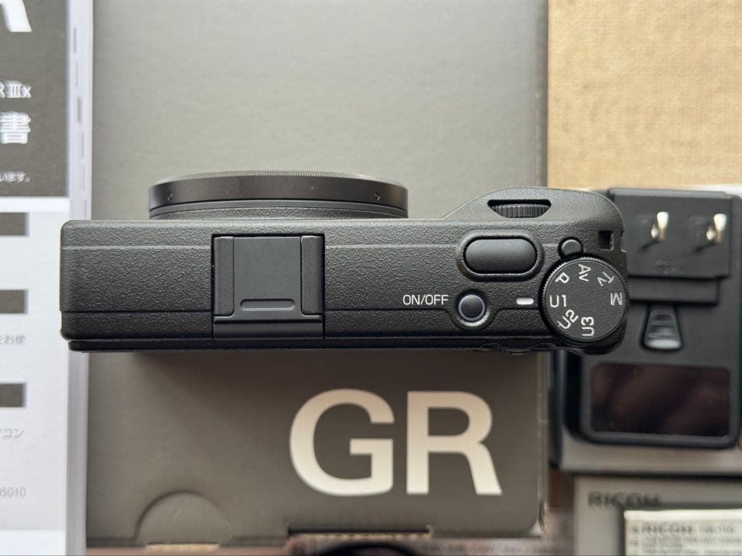 RICHO GR IIIx 完品　純正アクセサリー付き　3年メーカー保証有り